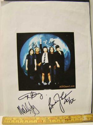 Autografer - AC/DC - fem autografer