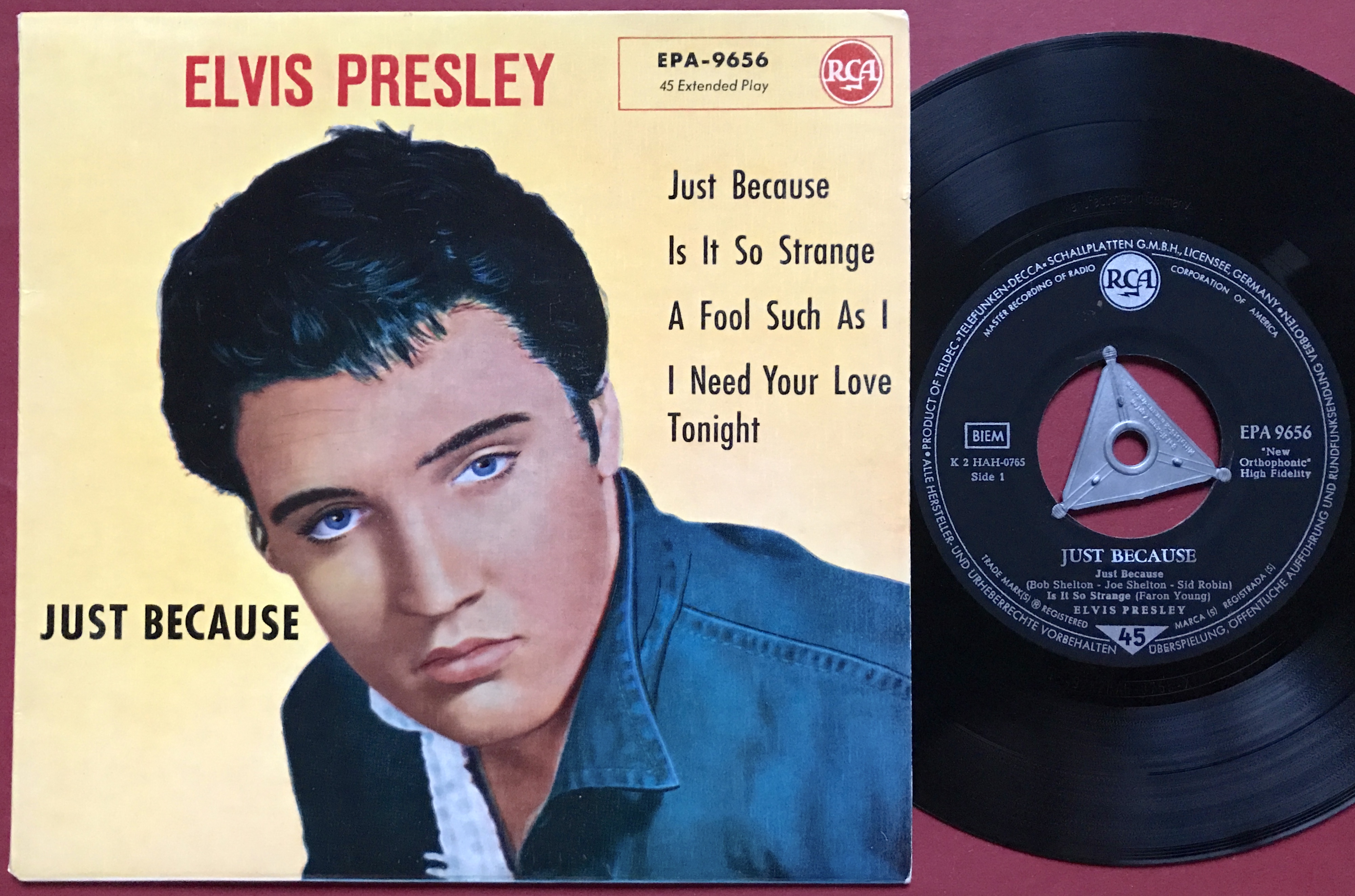 Is isaak presley related to elvis presley